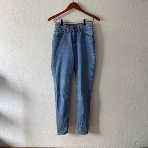 Levis Slim Fit Tapered Leg